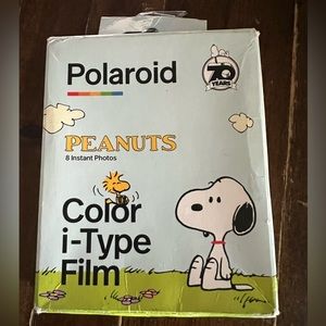 Polaroid i-Type Color Film - Peanuts Edition (8 Photos)